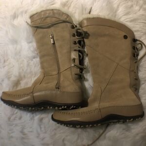 Womens North Face Tan Lace-Up Boots